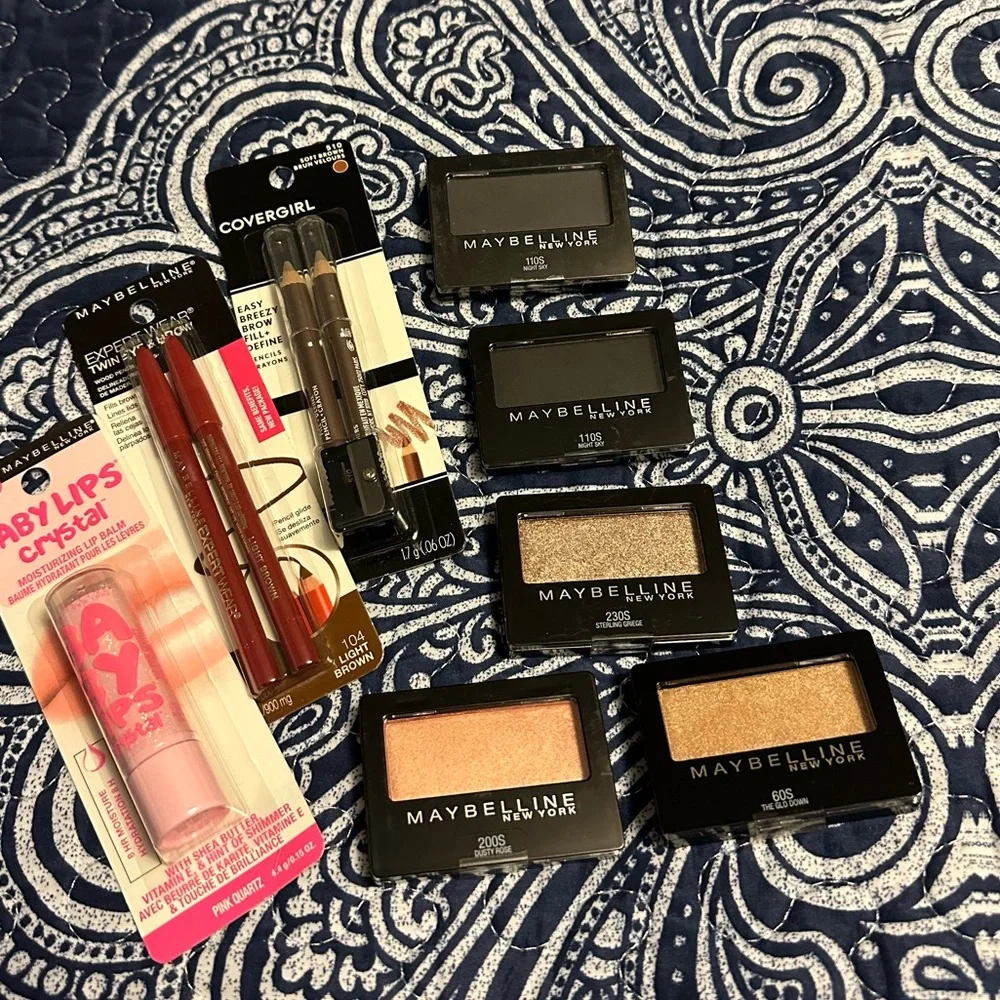 Maybelline Eye Shadow Bundle & More   Makeup Bundle #9 - Picture 2 of 10